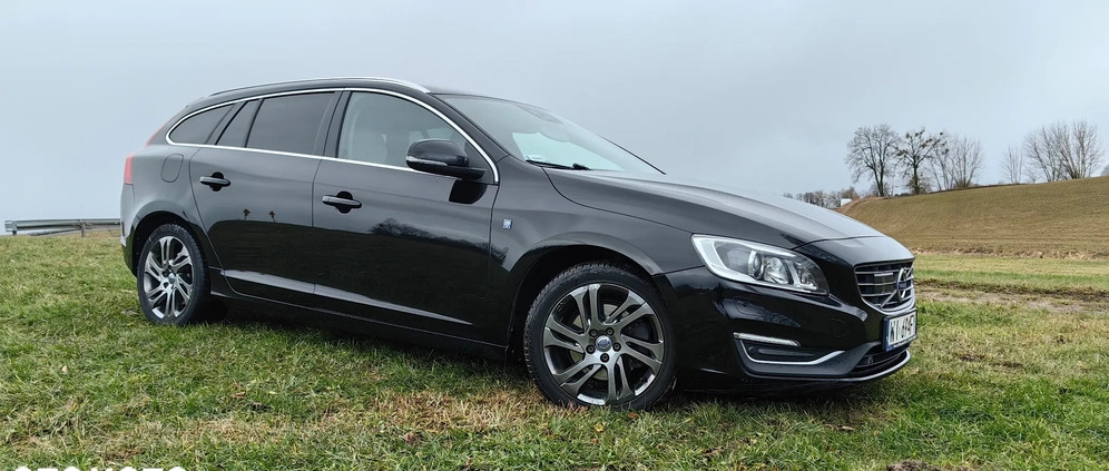 Volvo V60 cena 65000 przebieg: 212000, rok produkcji 2016 z Warszawa małe 56